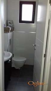 Izdajem stan Sremska Mitrovica,Blok B, 39 m2, nova zgrada, nov namestaj